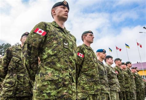 وزارة الدفاع الكندية تسحب قسماً من جنودها المنتشرين في أوكرانيا