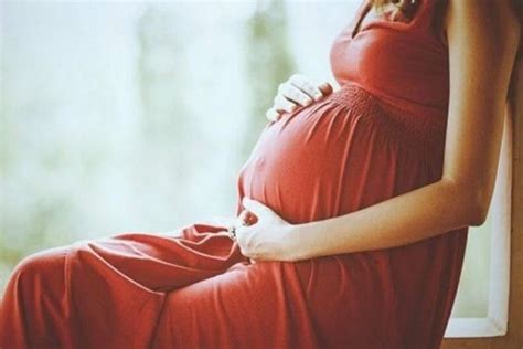 تفسير حلم جنين يتحرك في البطن للمتزوجة غير حامل