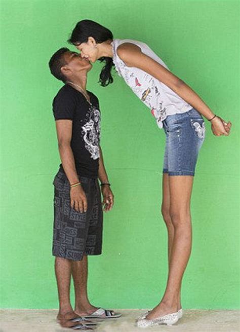 Amazing Pics Quotes And Fun The Worlds Tallest Teenage Girl Elisani