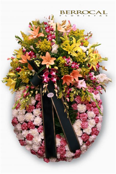 Crown Of Flowers Basic For Funeral Floristería En Marbella Berrocal