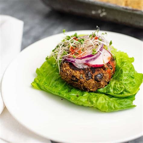 These 5 Ingredient Vegan Black Bean Burgers Are The Perfect Weeknight