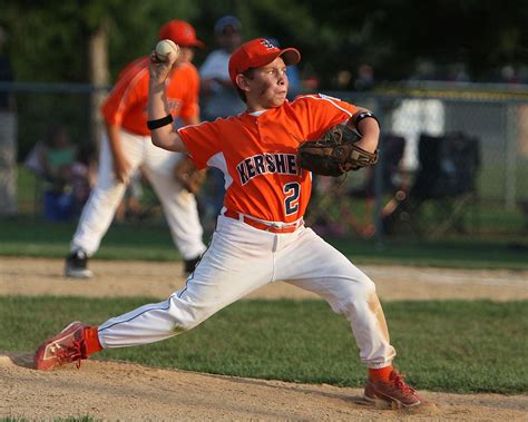 Young Pitchers Should Monitor Amount Of Throwing They Do