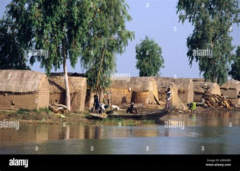 Bozo Community Niger River Mali Stock Photo Alamy