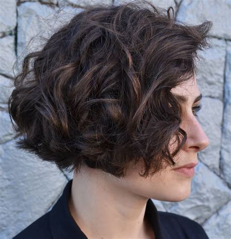 The standard bob is normally cut either between or just below the tips of the ears. 50 Haircuts for Thick Wavy Hair to Shape and Alleviate ...