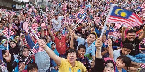 Since we have so many races in one country, we're bound to learn other languages like my indian and malay friends know for me personally, i think living in a multiracial country is an amazing experience. 5 Winners Of Malaysia Budget 2018