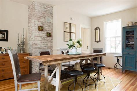 Unassumingly Chic Farmhouse Style Dining Rooms