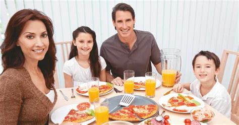 Maybe you would like to learn more about one of these? Por qué las familias deben comer juntas