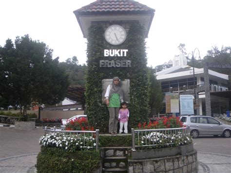 Bukit fraser terletak di banjaran titiwangsa dan berada di negeri pahang, mempunyai jarak sejauh 104 kilometer sahaja dari ibu kota kuala lumpur. JaLaN-JaLaN: BUKIT FRASER, PAHANG : Kenapa Kurang Popular ...