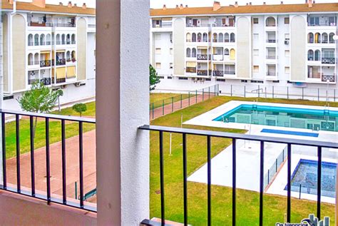 Esta a 2 minutos, a pie, de la playa. Apartamento de 2 dormitorios en Residencial Playa de Huelva, en El Portil, Punta Umbría, Huelva ...