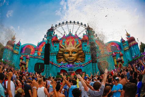 This Tomorrowland Stage Gives A Clear Example Of The Types Of Intricate