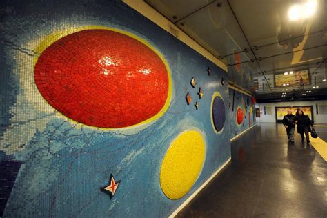 Napoli, le stazioni della metropolitana diventano un museo (foto) - ladyblitz.it