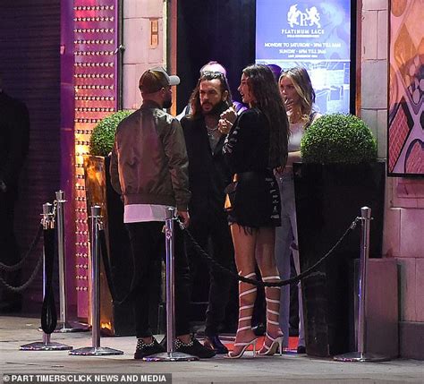 Towie Star Pete Wicks Puts On A Cosy Display With Dele Alli S Model Ex