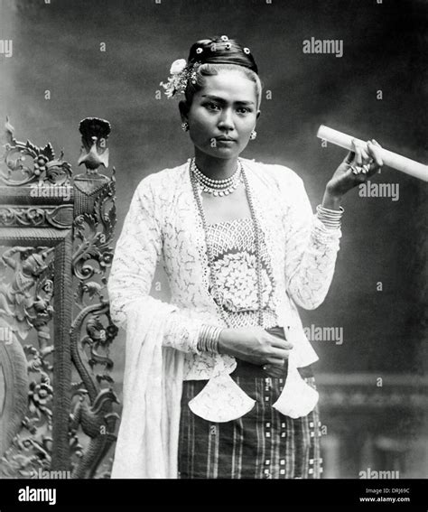 Burmese Woman Burma Myanmar Stock Photo Alamy