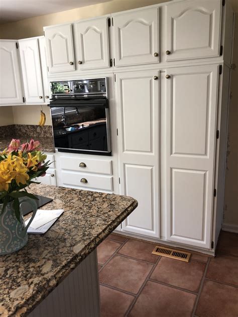 Modern kitchen with dark stain shaker cabinets. Cabinetry Painting | General Finishes 2018 Design Challenge