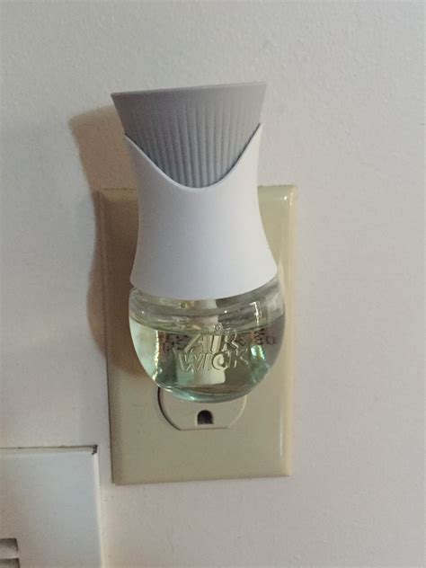 Air Wick Scented Oil Electric Plug In Air Freshener In Crisp Linen Reviews In Home Fragrance