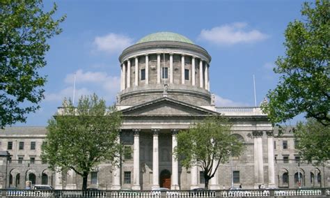 The Four Courts Building © Gary Barber Cc By Sa20 Geograph Britain