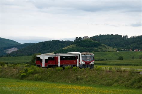 The Zssk 813 113 2 Mravecant Daily Railway Photos Slovakia On Benbehu