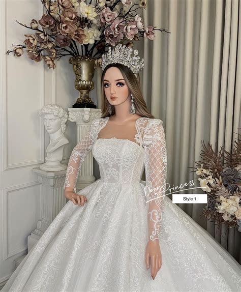 Illusion Square Neck White Long Sleeves Princess Ball Gown Wedding Dress With Glitter Tulle