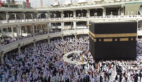 HD wallpaper: people inside Al Masjid Al Haram, Saudi ...