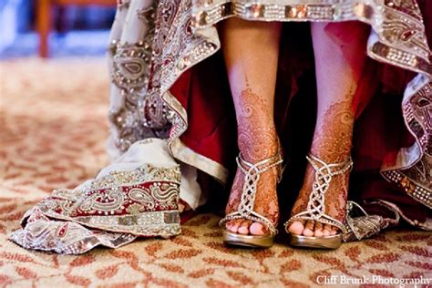 5 Footwear Ideas For Your Mehndi Bling Sparkle