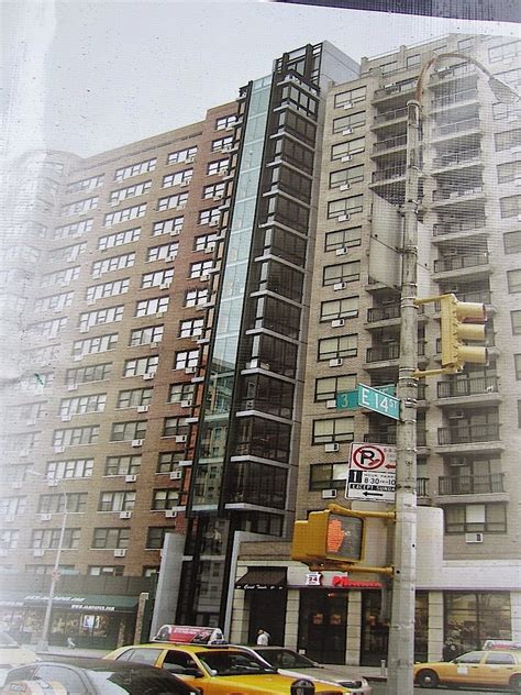 Ev Grieve 133 Third Ave Lives On With 16 Floors Of Glass And Nyu Dorm