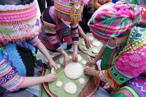 Hình ảnh hội thi giã bánh giầy của dân tộc Mông ở Lai Châu Báo