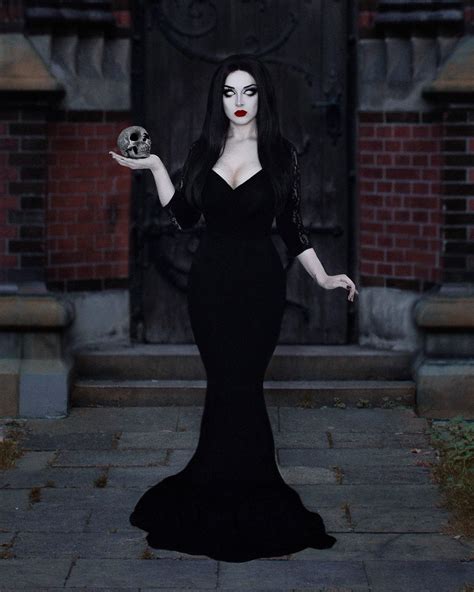 23 Best Morticia Cosplay Images On Pholder Cosplaygirls Cosplaybabes