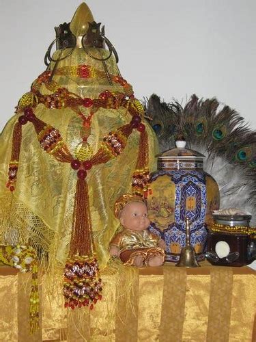Los Santos Guerreros Altar A Oshun
