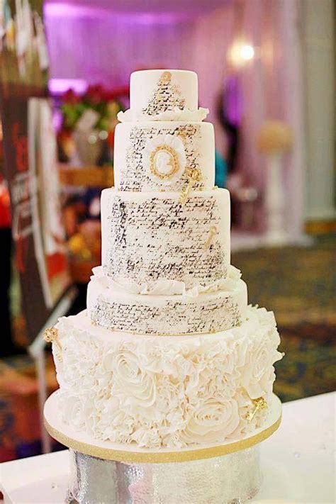 Gold Wedding White And Gold Wedding Cakes 2173126 Weddbook