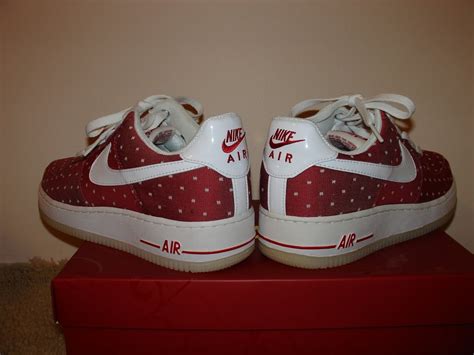 Of course, there are also other rewards offered that i'm sure you will be interested in. ric on the go: Valentine's AF-1s