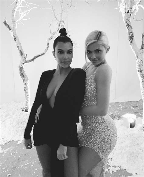 Pin By Nicole Silva On Kardashianjenner Kylie Jenner Look Kourtney