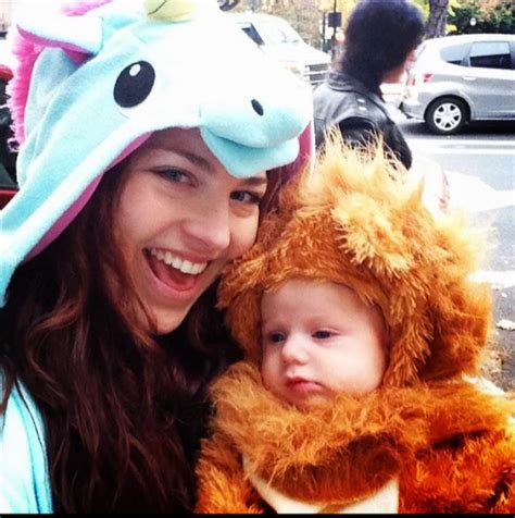 Amy Lee With Her Son Jack Lion Harzler Stya And A11 Swift Photo