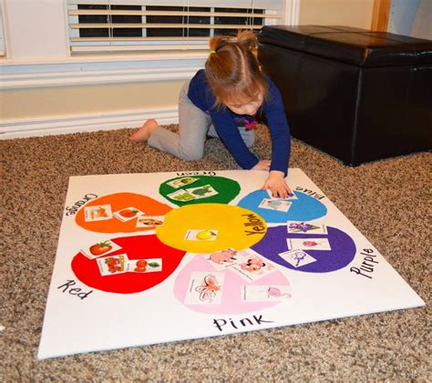 Diy color wheel, teaching colors to toddlers, toddler color activities, lots of great ways to teach colors, toddler activitivities. Toddler Color Matching Felt Board with Picture ...