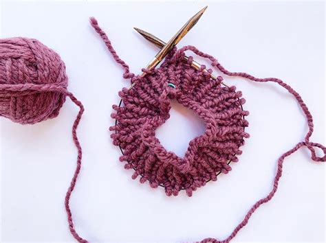 How To Knit A Hat With Circular Needles | Knitting patterns free hats, Easy knitting projects ...