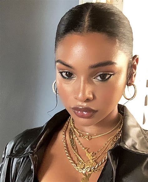 𝔰𝔥𝔞𝔴𝔱𝔶🕊🌞🖤🌒 in 2020 black girl makeup aesthetic makeup beautiful makeup