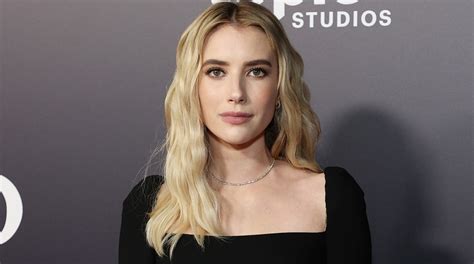 Emma Roberts On Aunt Julia Roberts Not Feeling Pressure To Match Her