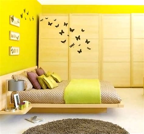 If you ask for bedroom designs with a quiet mood, choose a pale yellow as the bedroom main color. 15 Zesty Yellow Bedroom Designs | Home Design Lover