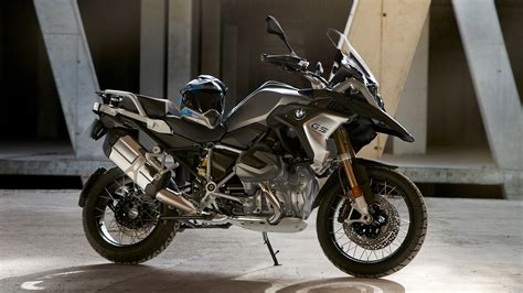Back in bavaria after india. 2019 BMW R 1250 GS Motorcycle UAE's Prices, Specs ...