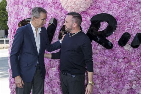 Photo Bernard Arnault Et Kim Jones Directeur Artistique De Dior