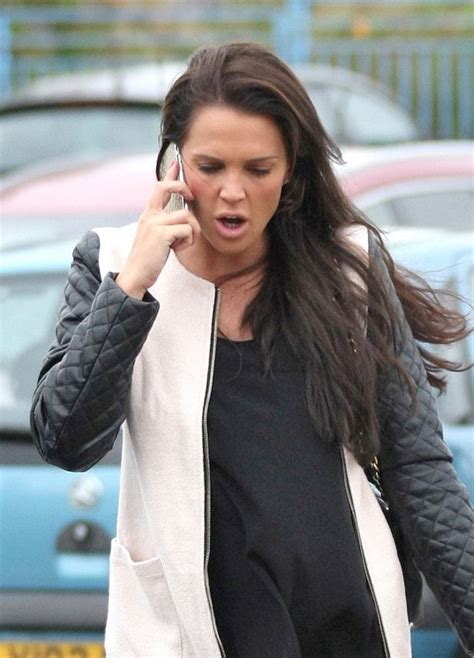 Danielle Lloyd Is Back To Reality As She Wraps Up And Goes Bare Faced For Supermarket Run