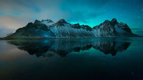 Amazing Northern Lights In Winter Stokksnes Vestrahorn