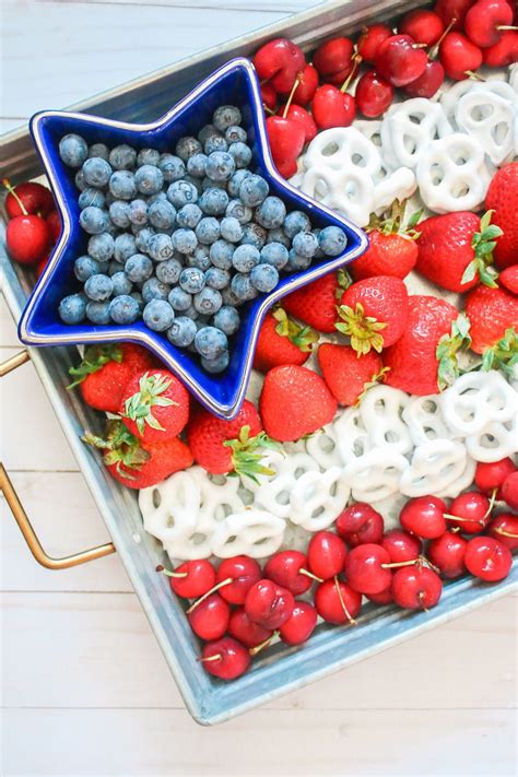 Patriotic Fruit Platter Idea For The 4th Of July Memorial Day And