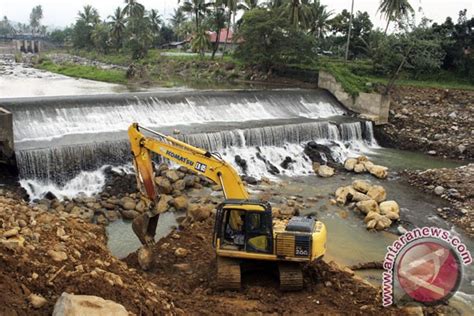 Normalisasi Sungai Antara News