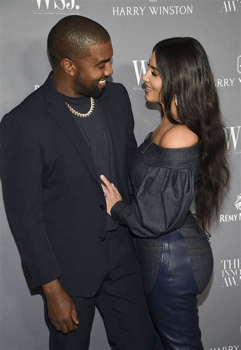 Kim Kardashian Et Kanye West Couple Assorti Aux Wsj Innovator Awards