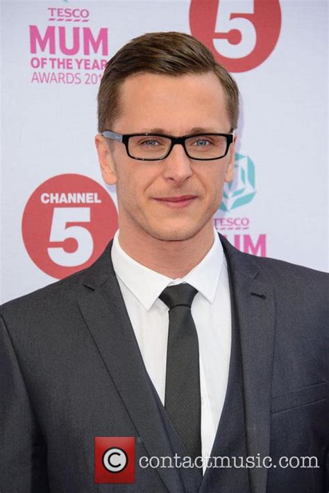 Ritchie Neville Tesco Mum Of The Year Awards 2014 5 Pictures