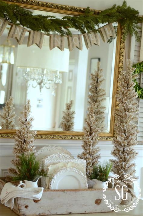 Make your home festive by following these easy steps. HOW TO FAKE A FRENCH COUNTRY CHRISTMAS LOOK - StoneGable