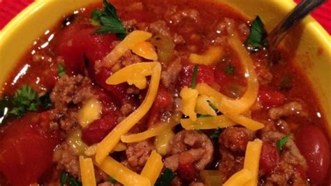 A ground beef chili, made with ground chuck, onion, peppers, basic chili seasonings, and beans. My Simple Chili Recipe - Allrecipes.com