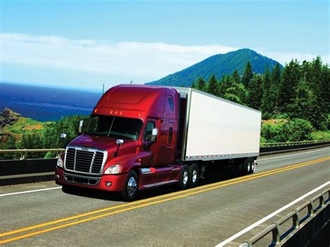 7 Surprising Things About Semi Trucks Find Truck Driving Jobs