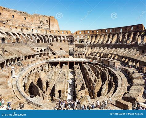 The Colosseum In Rome Editorial Stock Image Image Of Dentro 121652384