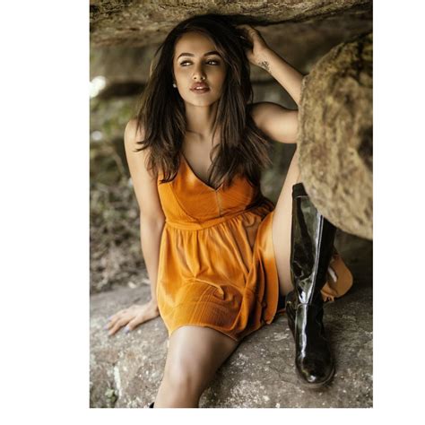 Actress Tejaswi Madivada Hot Latest Spicy Photoshoot Photos Indian